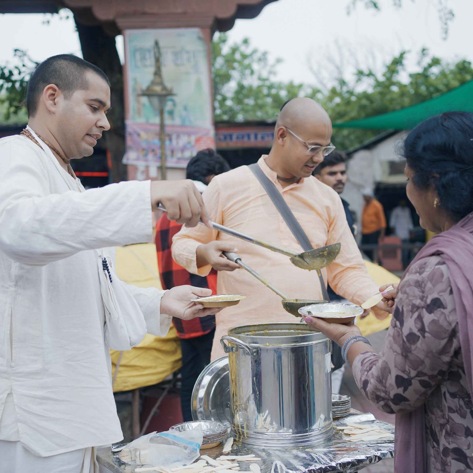 Serving Food Image1